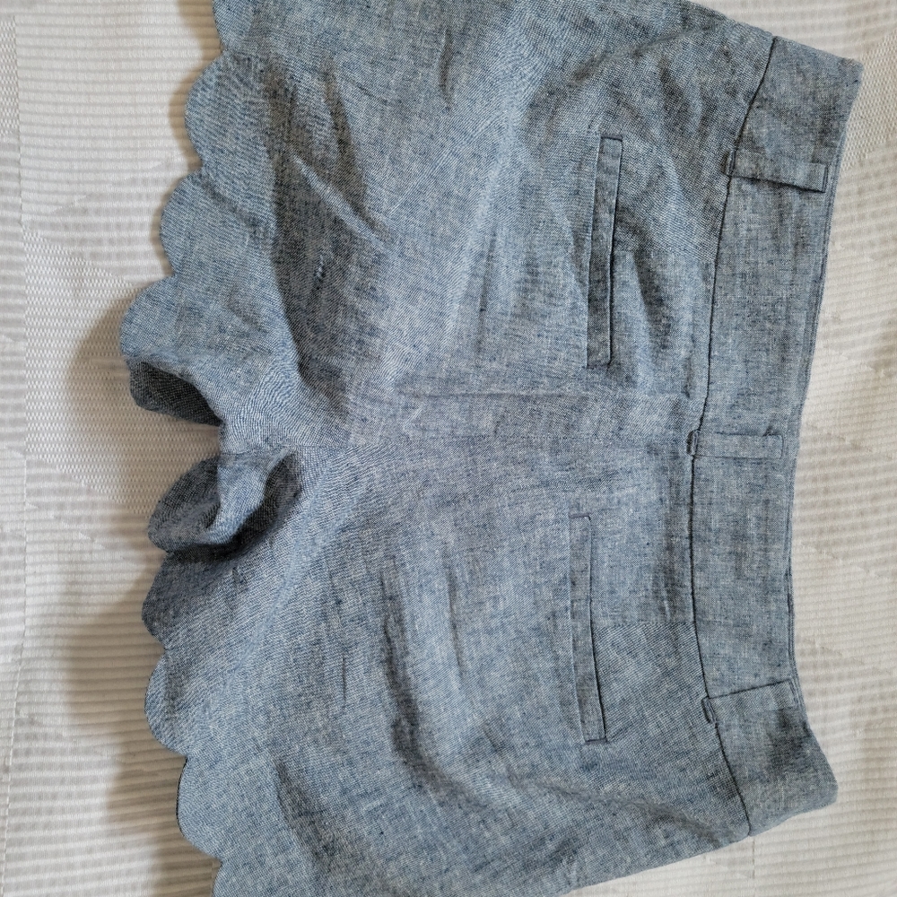 Loft outlet scalloped dress shorts